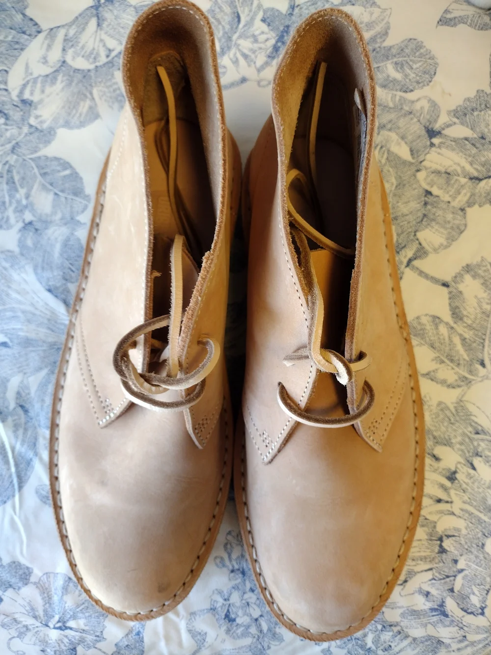 Clark's Original Natural Tan Leather Desert Shoes Size 9 US